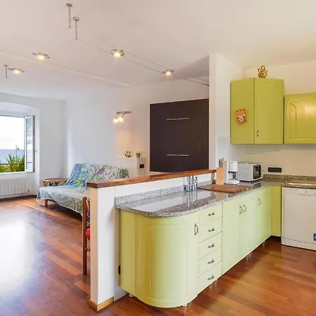 In With House Sea View Apartment *