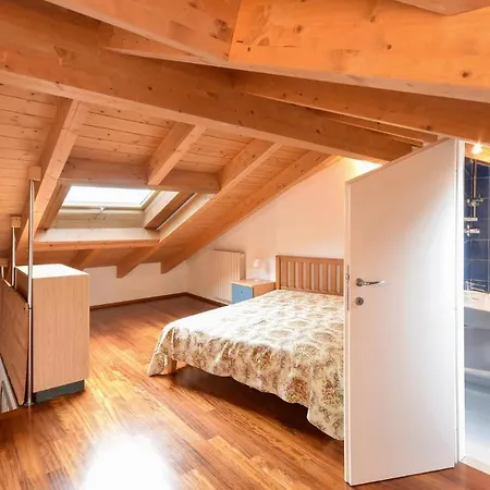2 Bedroom Cozy In Lägenhet