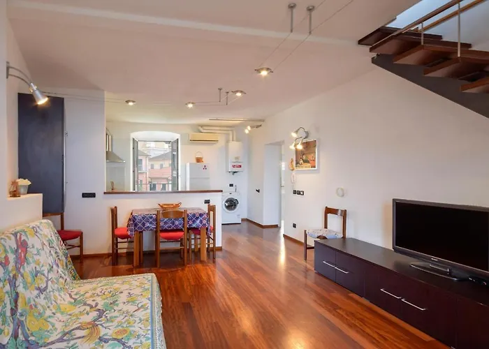 2 Bedroom Amazing In Apartamento Moneglia